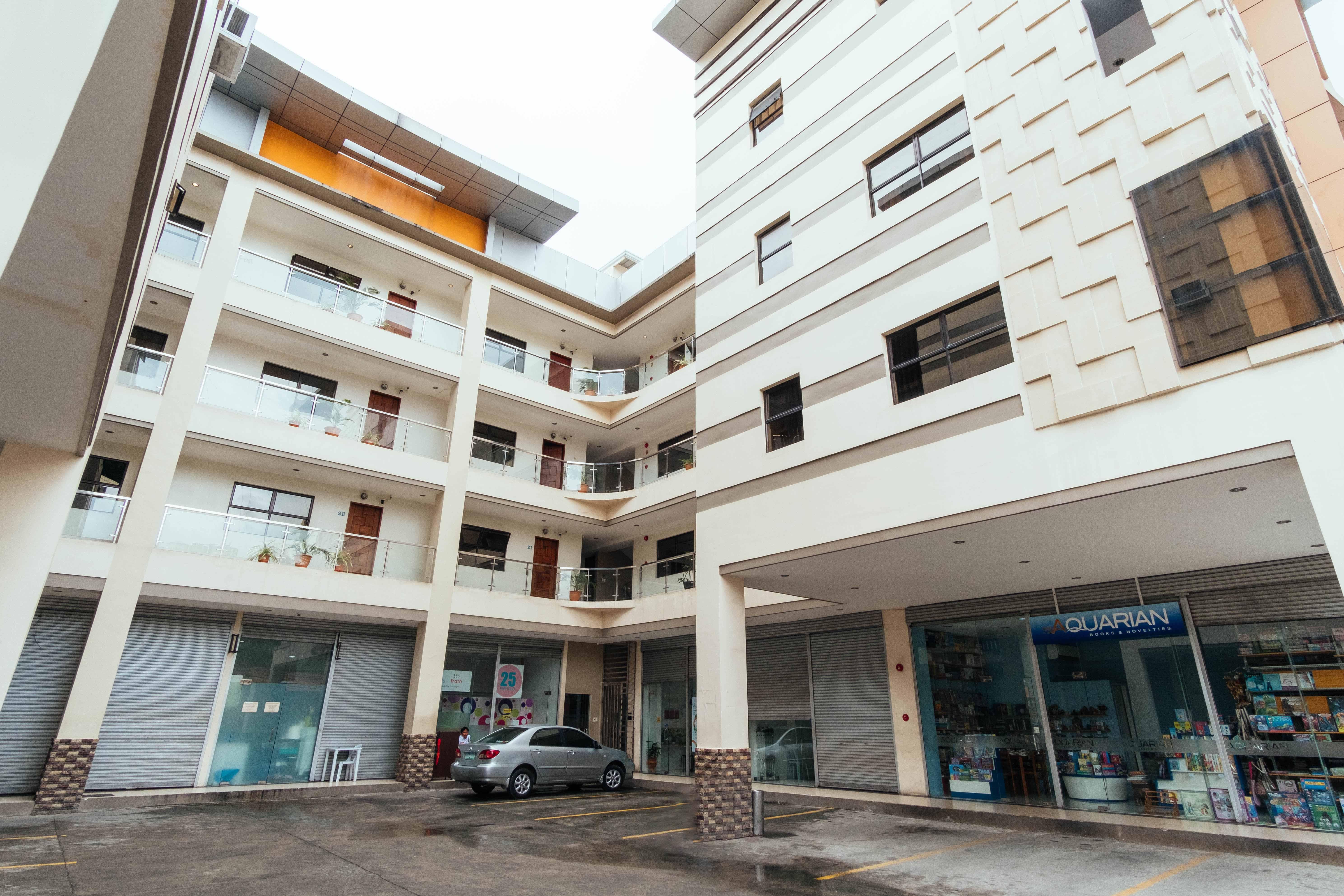 Oyo 443 Maria Cristina Arcade Suites Cebu Exterior photo